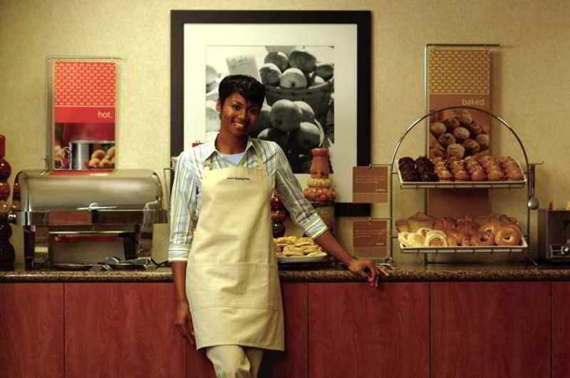 Hampton Inn Orange Restoran fotoğraf